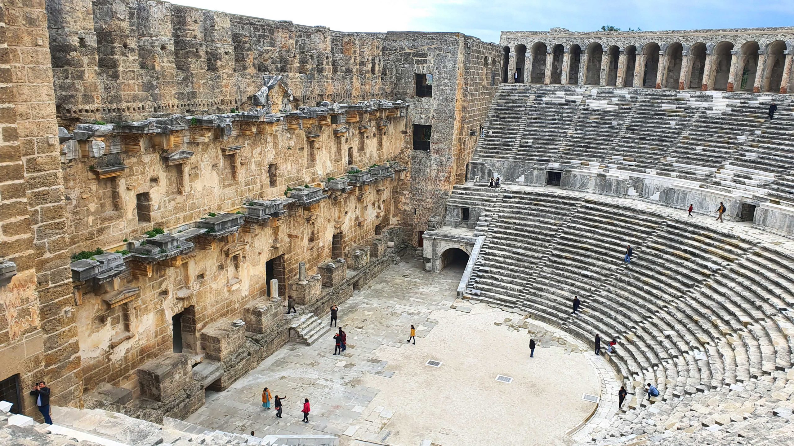 Aspendos Antik Kenti ve Tiyatrosu