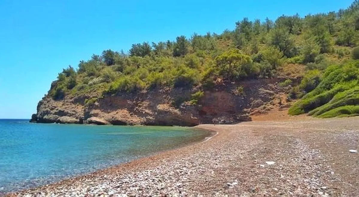 Pembe Çakıl Koyu Kamp Alanı