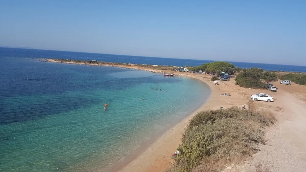 Akkum Sağtur Plajı Kamp Alanı
