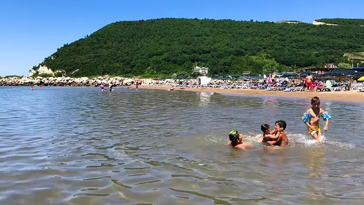 Cide Halk Plajı Kamp Alanı