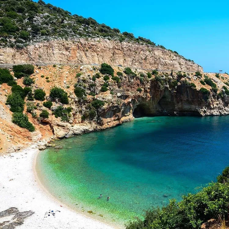 Finike Mağaralı Koy Kamp Alanı