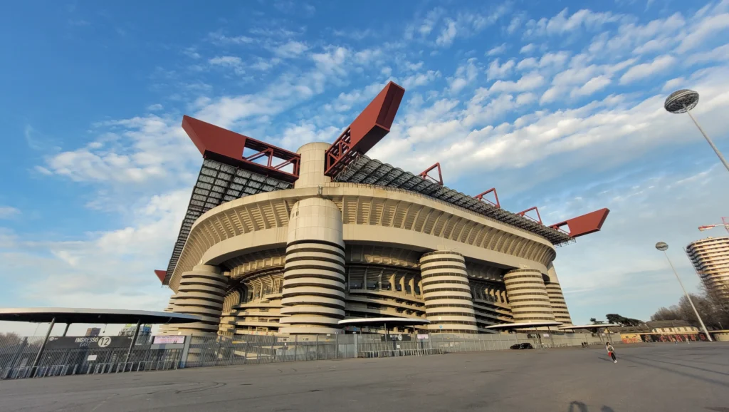 Giuseppe Meazza Stadyumu (San Siro)