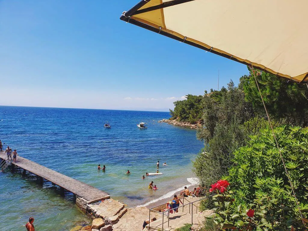 Pelitköy İçmeler Plajı Kamp Alanı