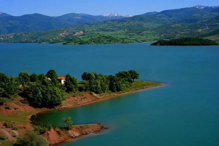 Almus Baraj Gölü Kamp Alanı