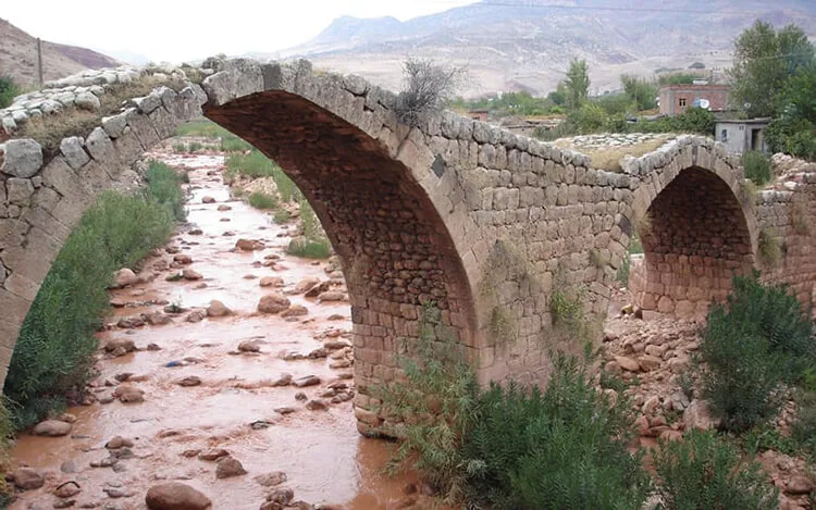 Bazebde Ören Yeri Mevkii Kamp Alanı