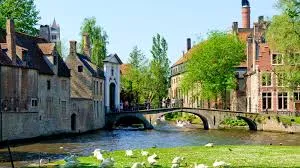 Begijnhof (Beginaj Yapıları)