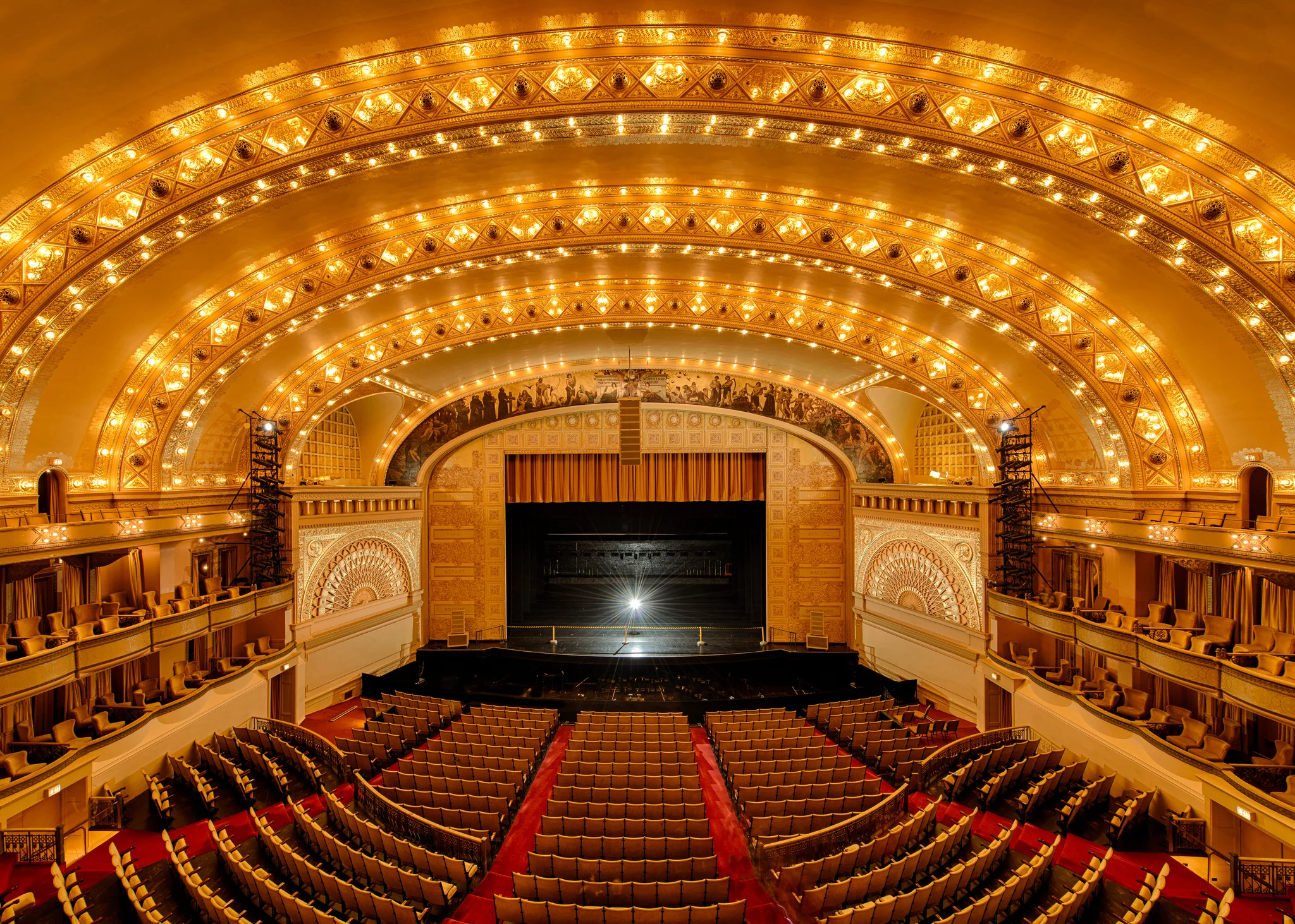 Chicago Theatre
