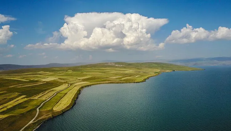 Çıldır Gölü Kamp Alanı