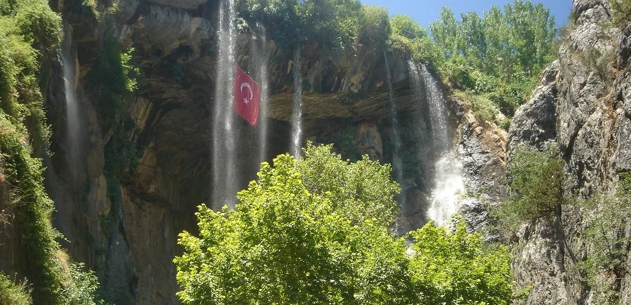 Döngel Mağarası Kamp Alanı