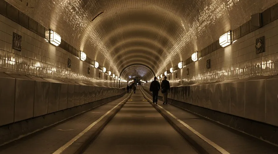 Elbe Tüneli (Alter Elbtunnel)