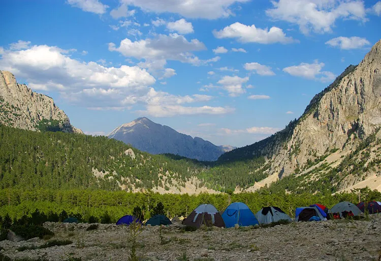 Hacer Ormanları Kamp Alanı