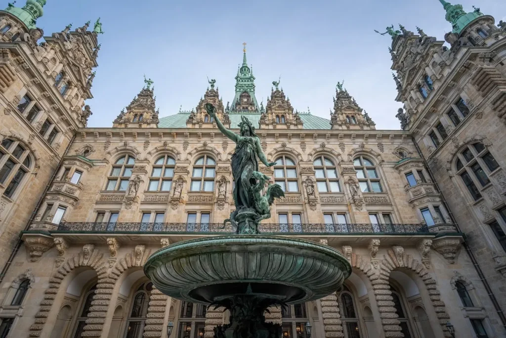 Hamburg Rathaus (Belediye Binası)