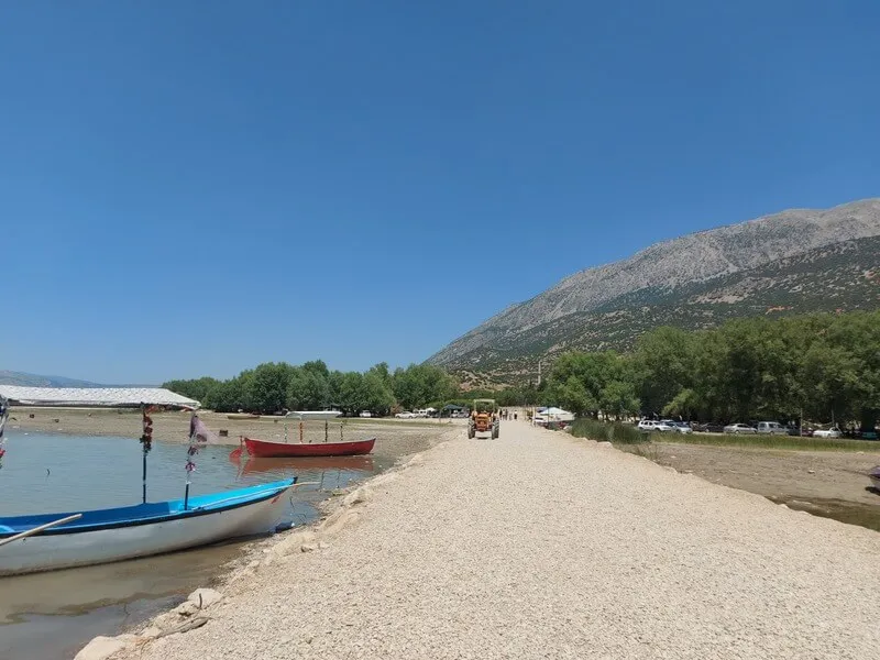 Işıklı Gölü Kamp Alanı