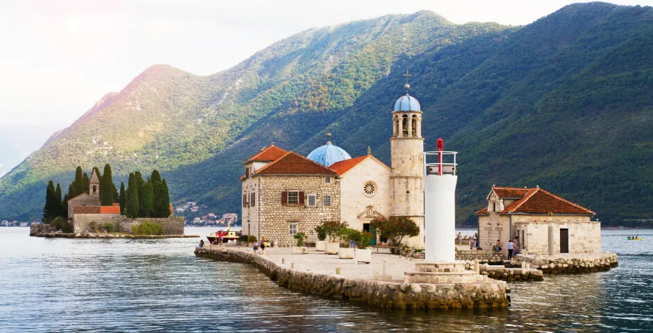 Kayaların Leydisi (Our Lady of the Rocks)
