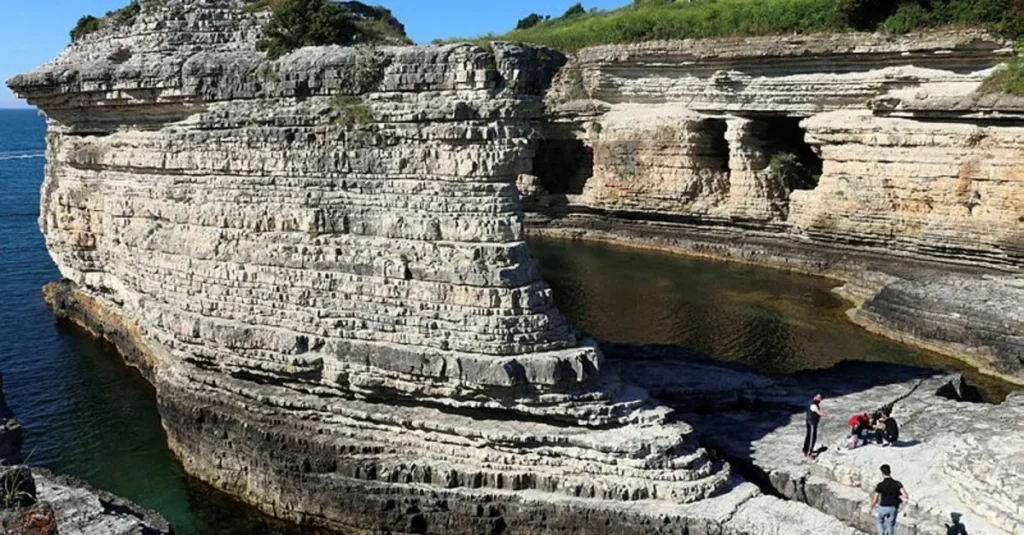 Kerpe Kartal Kayaliklari Kamp Alani