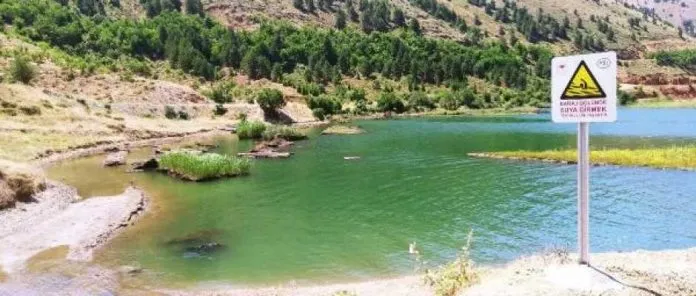 Kırmızıtaş Gölü Kamp Alanı