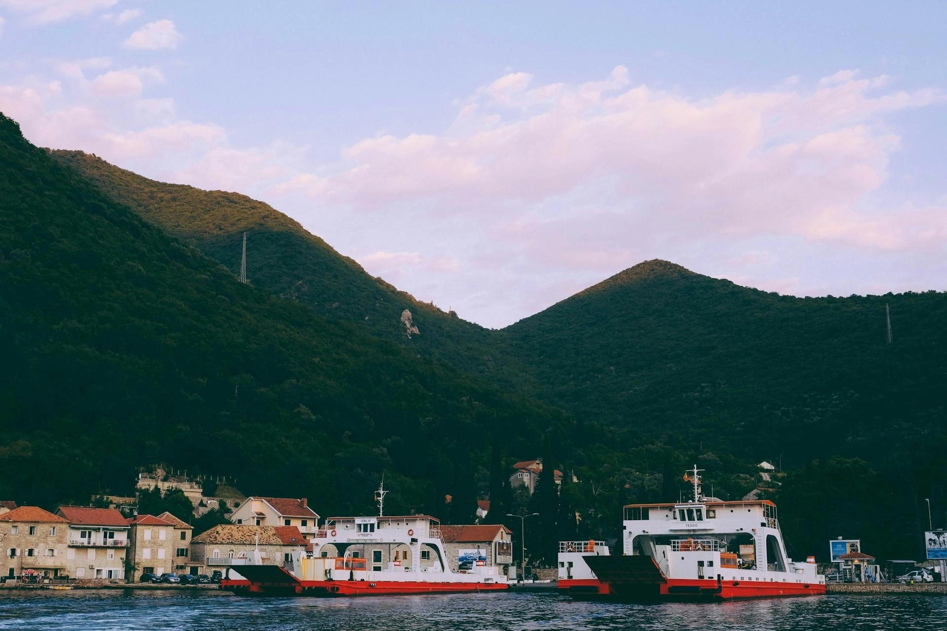 Kotor’da İnternet ve Telefon Kullanımı