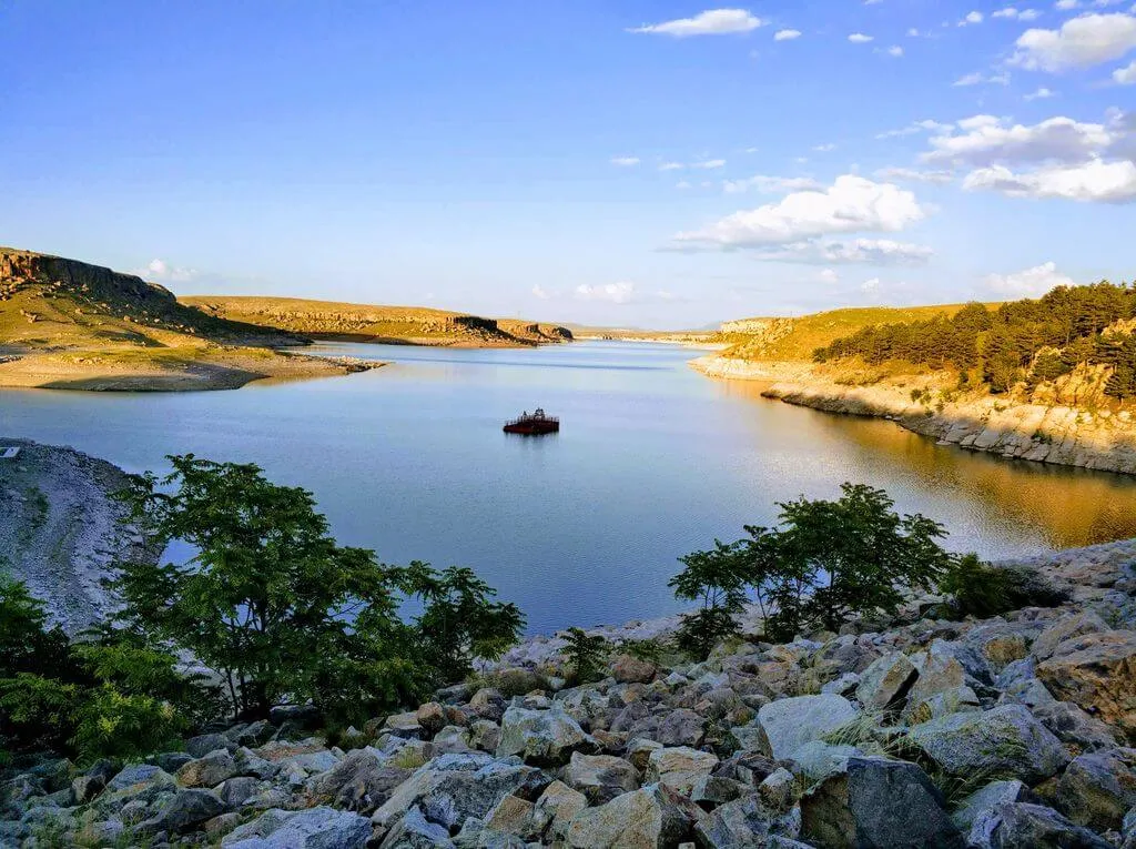 Mamasın Barajı Kamp Alanı