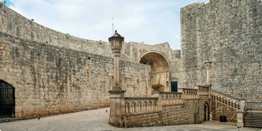 Pile Kapısı (Pile Gate)