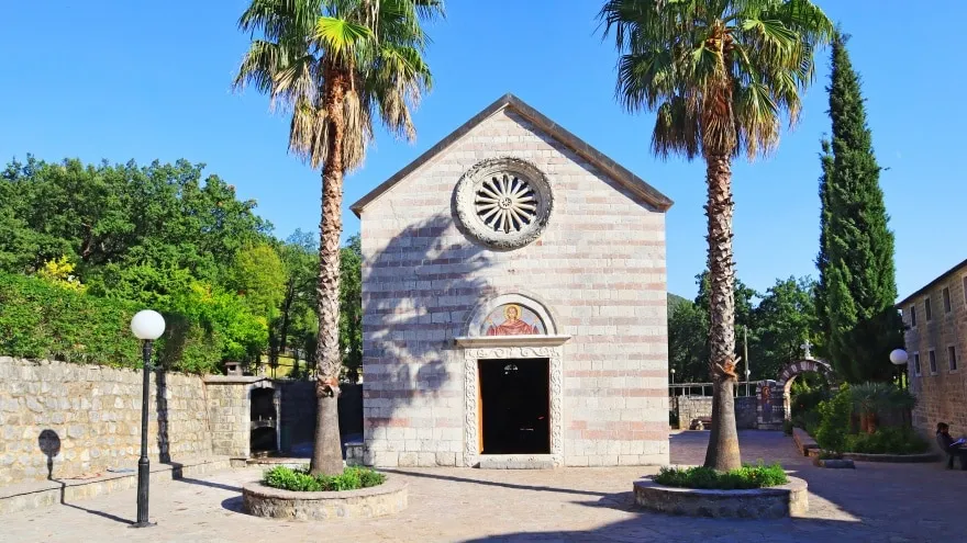 Podmaine (Podostrog) Manastırı