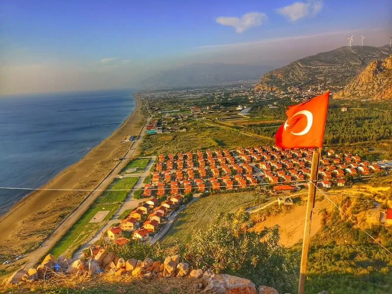 Samandag Plaji Kamp Alani