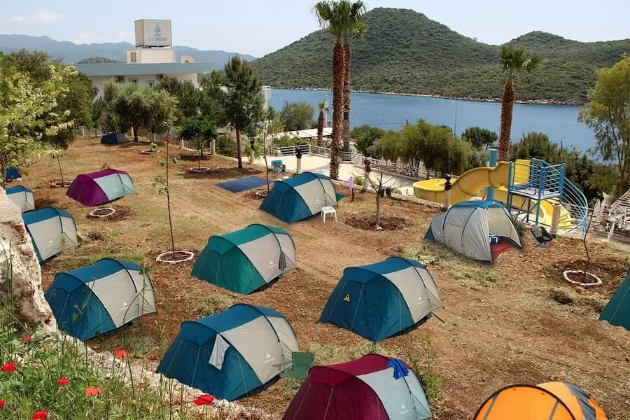Sarımsaklı Plajı Kamp Alanı