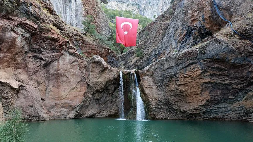 Taşkent Çetmi Şelalesi Kamp Alanı