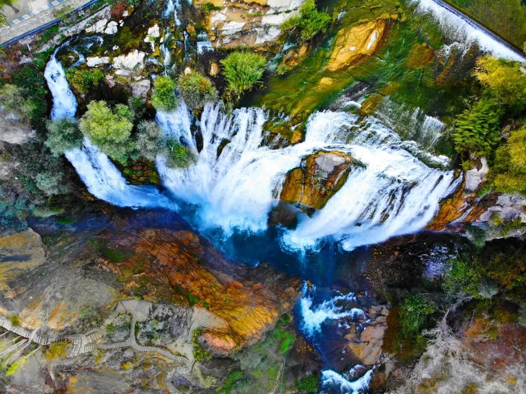 Tortum Şelalesi ve Tortum Gölü