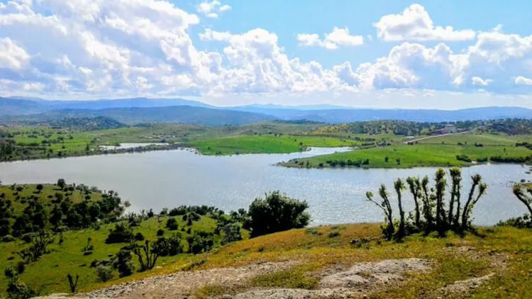 Uzunova Gölü Kamp Alanı