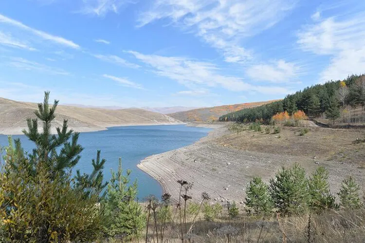 Zökün Gölü Kamp Alanı