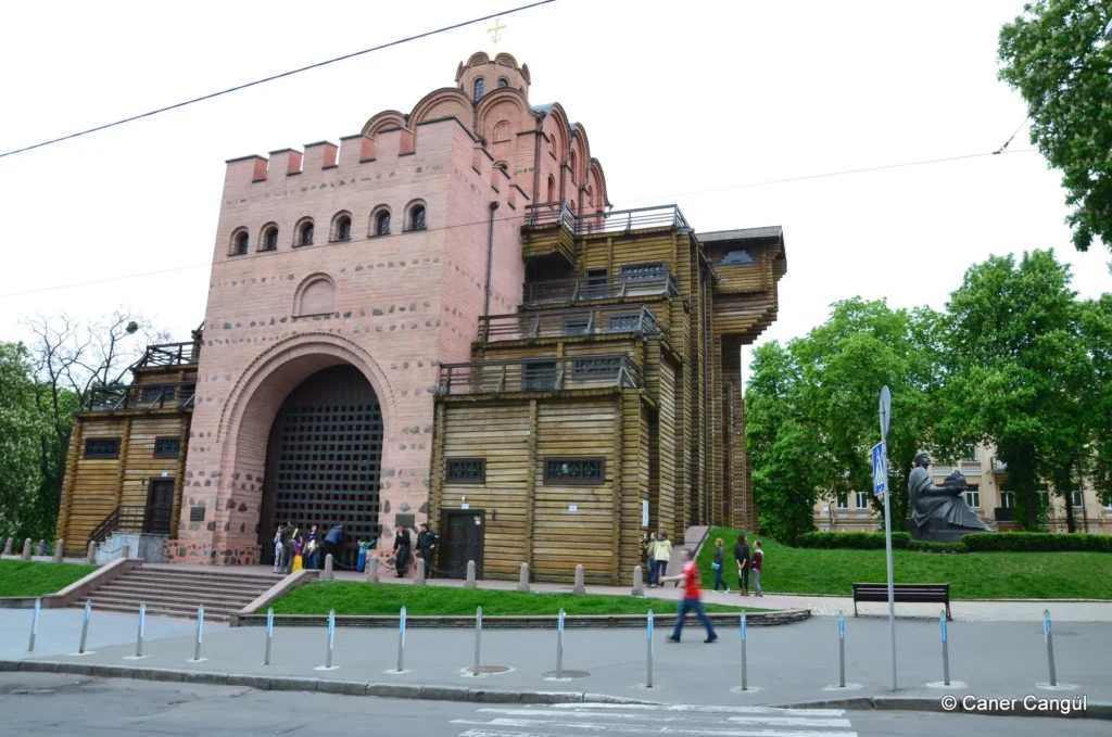 Altin Kapi Muzesi Pars