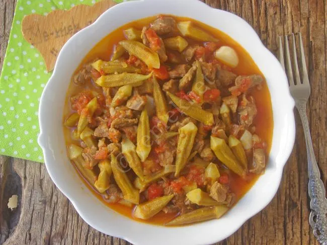 Bamya Yemegi