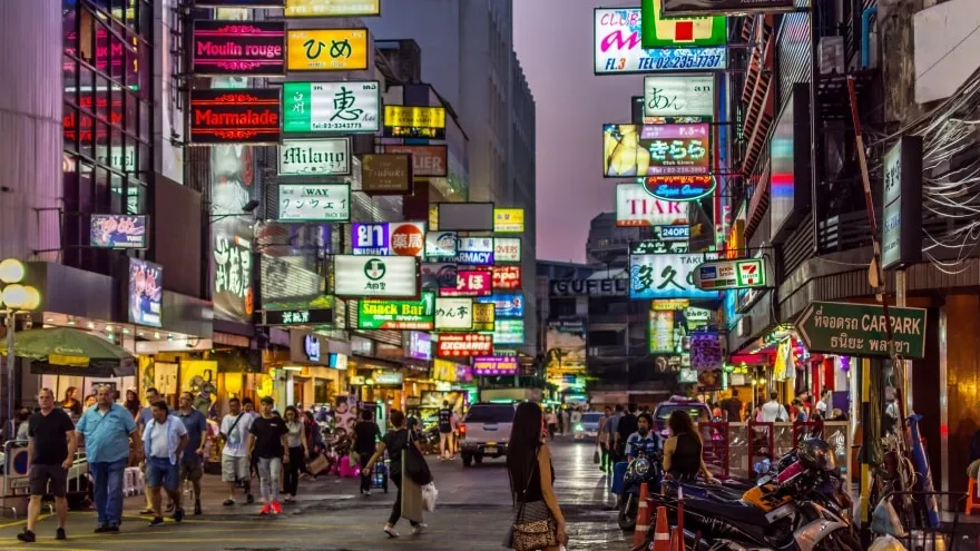 Bangkokta Aksam Gezilecek Yerler Pars