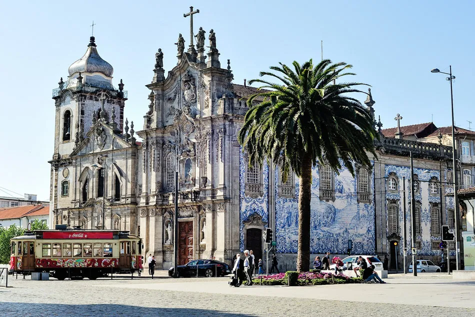 Carmo ve Carmelitas Kilisesi (Igreja do Carmo & Carmelitas)