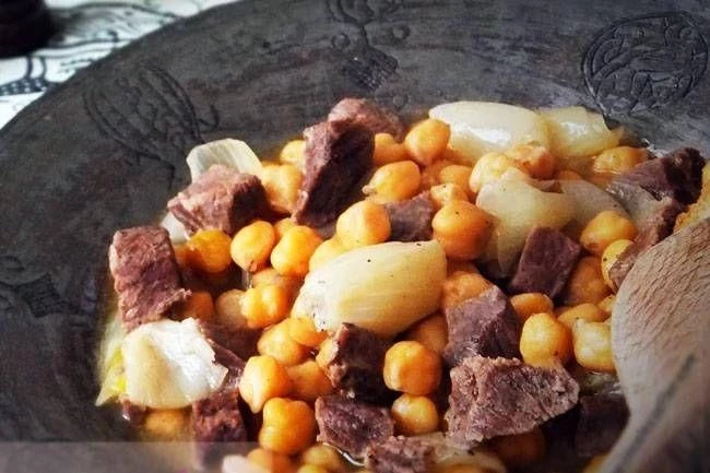 Etli Nohut Yahnisi