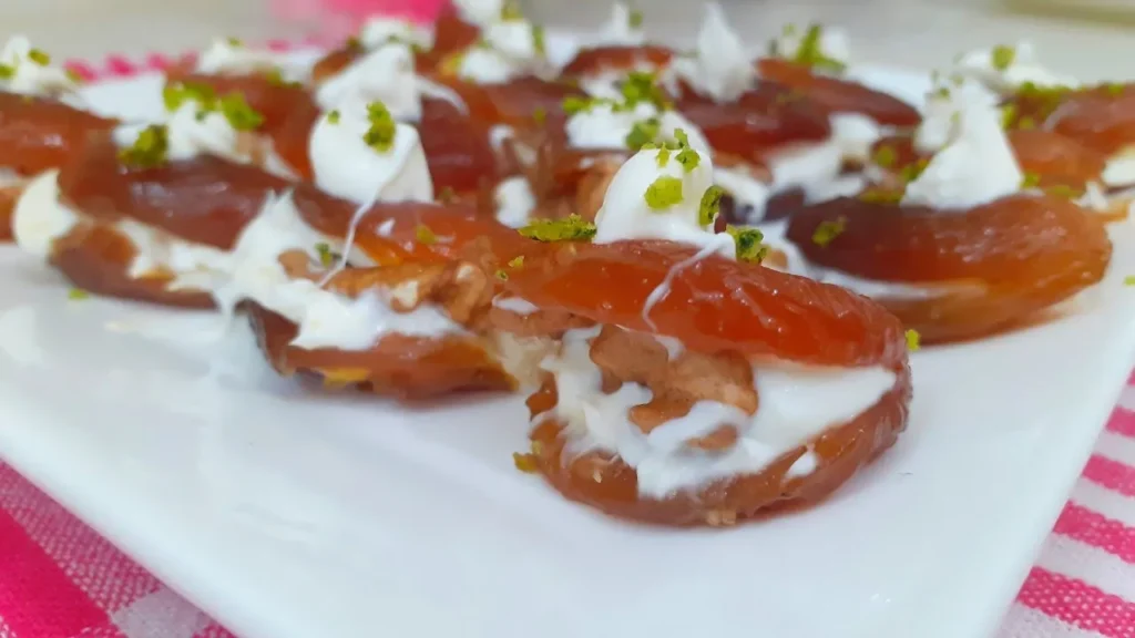 Kayisi Tatlisi Cevizli