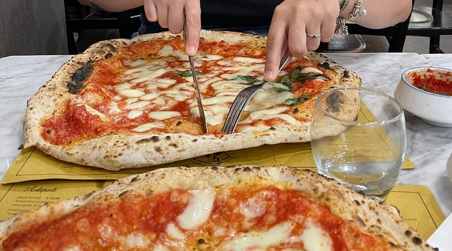 LAntica Pizzeria Da Michele Pars