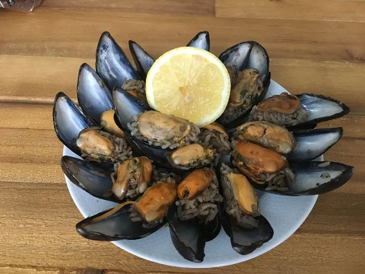 Midye Dolma Izmir Usulu