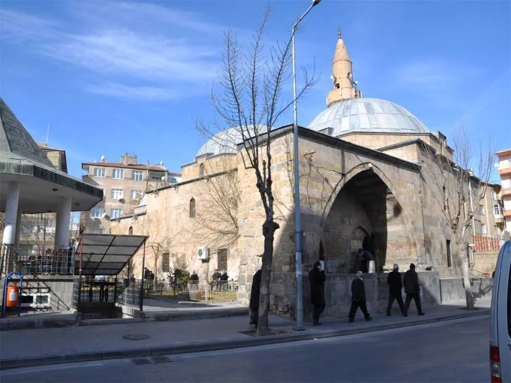 Murat Paşa Camii