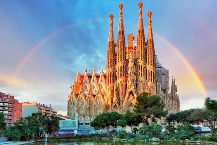 Sagrada Familia Bazilikasi Pars