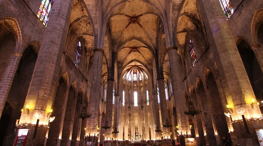 Santa Maria Del Mar Bazilikasi Pars