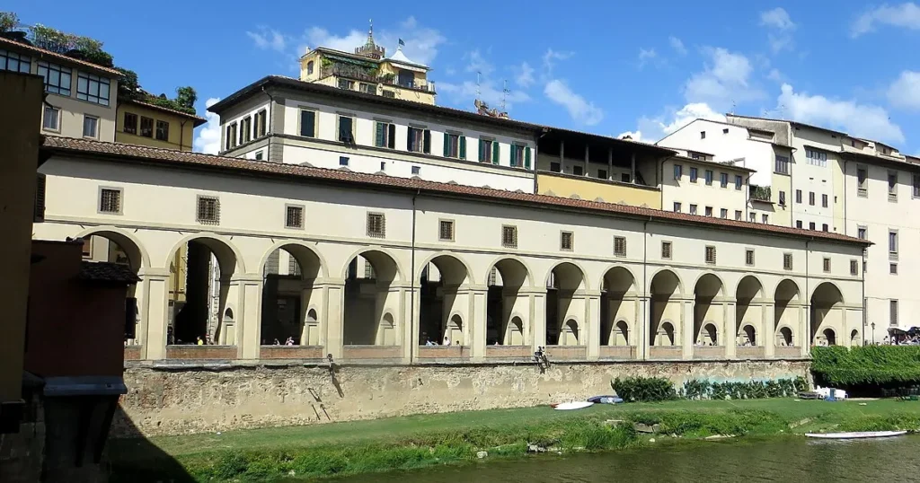 Vasari Koridoru Pars