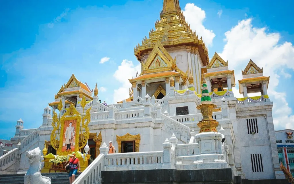 Wat Traimit Ve Altin Buda Heykeli Pars