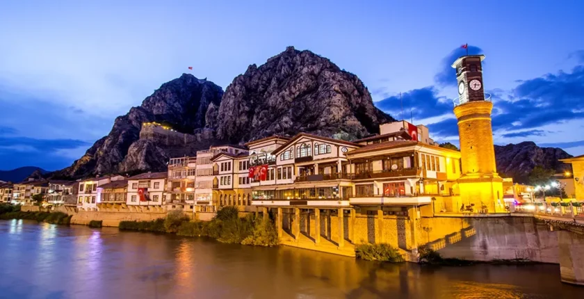 Amasya’dan Ne Alınır? Misket Elmasından El Baskı Yazmalara 10 Zarif Hediye