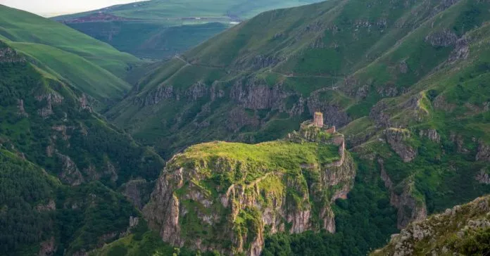 Ardahan’dan Ne Alınır? Gravyer Peynirinden Damal Bebeklerine En Özgün 9 Hediye