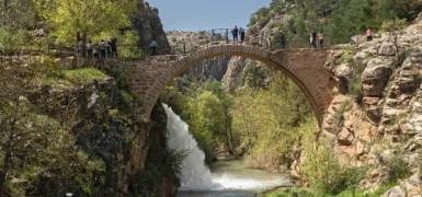 Uşak’ta Ne Yapılır? Mutlaka Yaşamanız Gereken [Sayı] Harika Deneyim