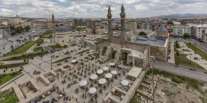 Sivas’ta Ne Yapılır? Mutlaka Yaşamanız Gereken 17 Harika Deneyim