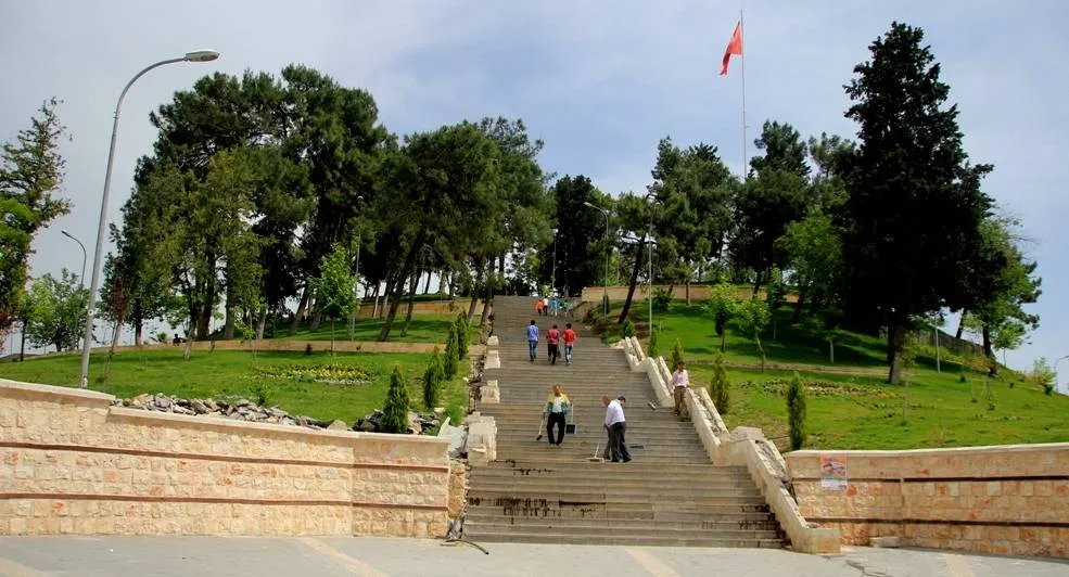 Şehrin Kalbindeki Miras: Adıyaman Kalesi