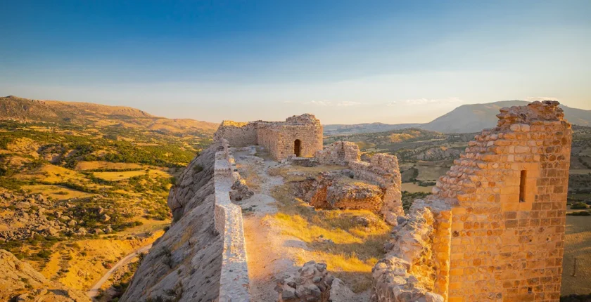 Adıyaman Tarihi Yerler Rehberi: Nemrut Dağı Tümülüsü ve Cendere Köprüsü