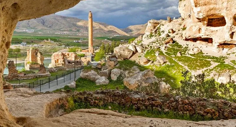 Bingöl Tarihi Yerler Rehberi: Kral Kızı Kalesi ve Urartu Yolu